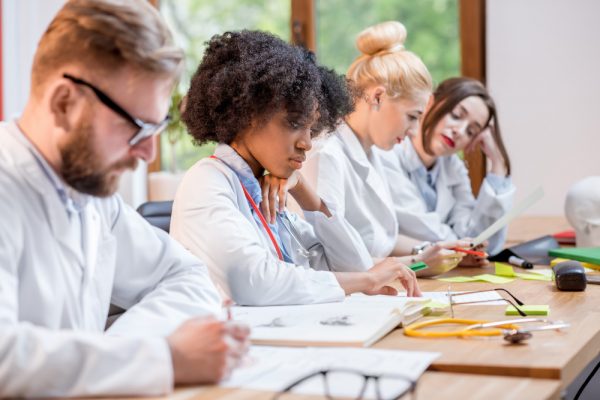 Ciclo básico da Medicina: o que você precisa saber sobre esta etapa da faculdade