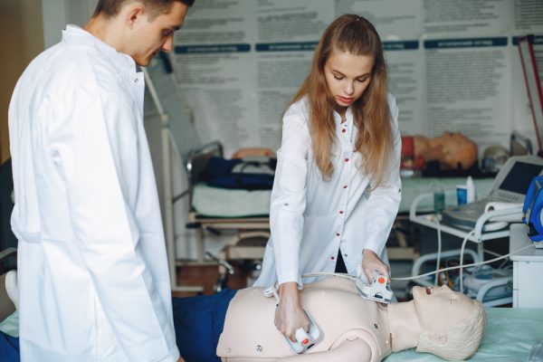 Ciclo clínico da Medicina: o que se aprende nesta etapa do curso?